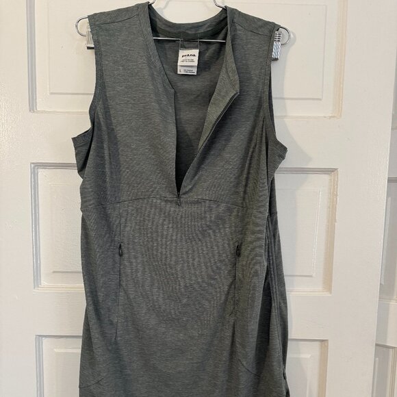 Prana Dresses & Skirts - Green PrAna Space-Dyed, zip-front, cinched athletic / adventure dress - L